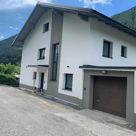 Ferienwohnung Mit Bergblick In Bad Bleiberg Exterior foto